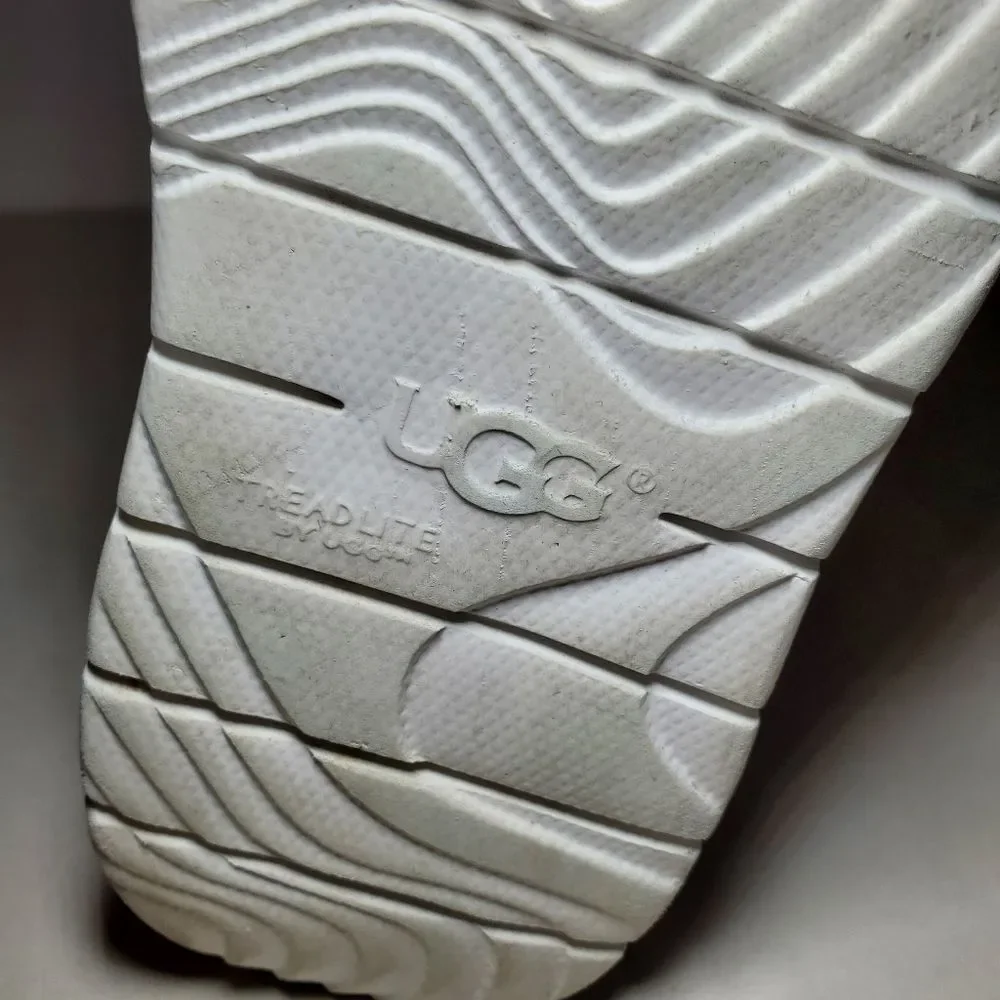 Ugg Seaway Chukka Lace Up Shoe Size 12 Girls